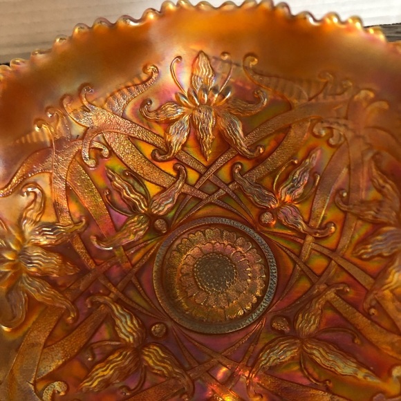 Antique Northwood Iridescent Marigold Wishbone Footed Glass Bowl - Picture 4 of 14